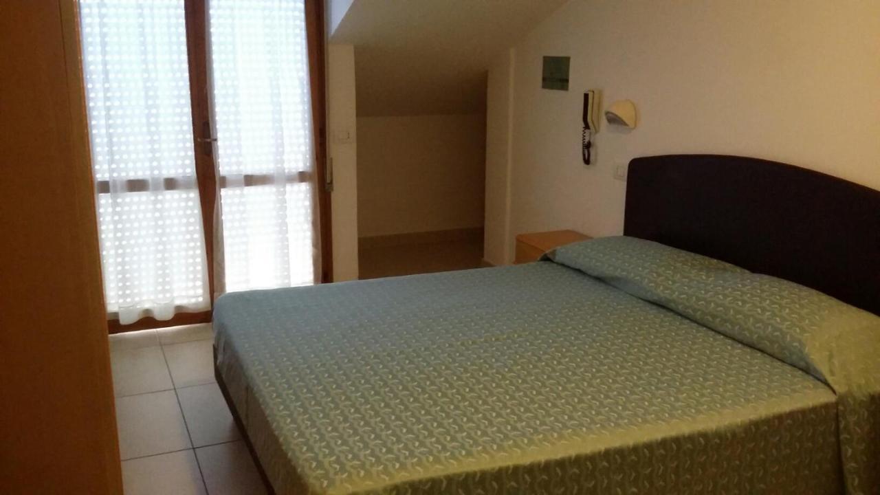 Hotel Matteo تّشيرفييا المظهر الخارجي الصورة