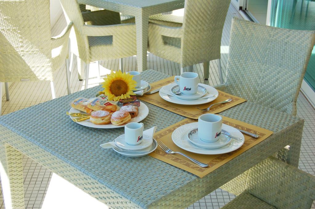 Hotel Matteo تّشيرفييا المظهر الخارجي الصورة